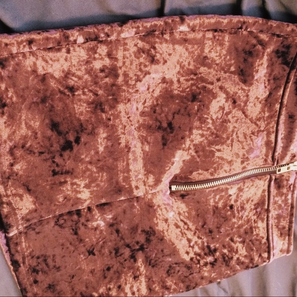 Forever 21 Crushed Velvet Mini-Skirt - Picture 5 of 7